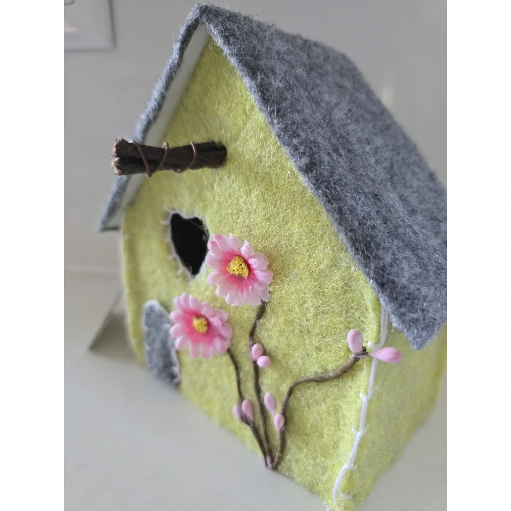 Gerson Company Felt Birdhouse Ornament‎ Green Pink Flowers 6.3x6 New With Tag